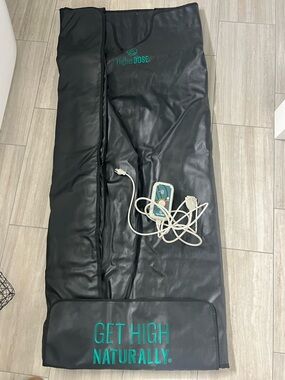 Black Far Infrared Sauna Blanket with Controller HigherDOSE